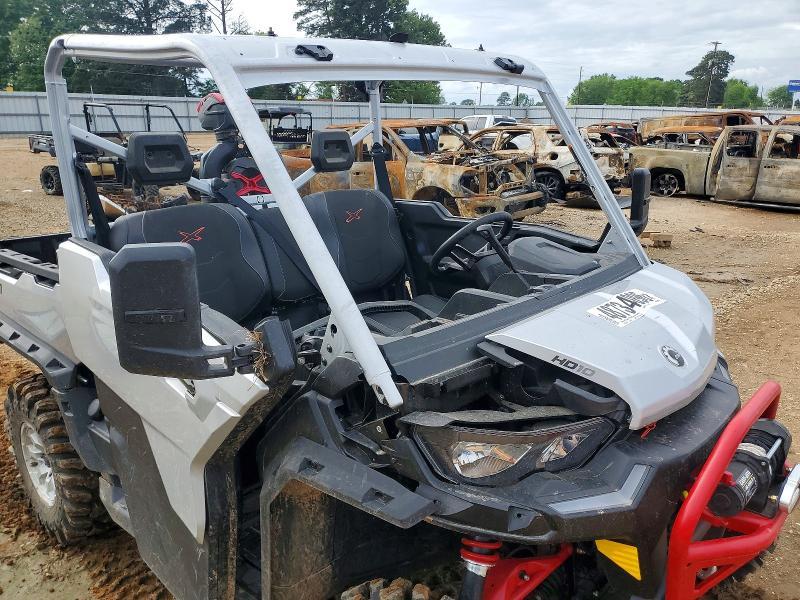 2024 Can-Am Defender Utility Vehicle
