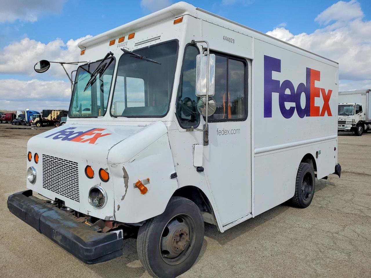 2002 Workhorse Custom Chassis P42 Delivery Truck