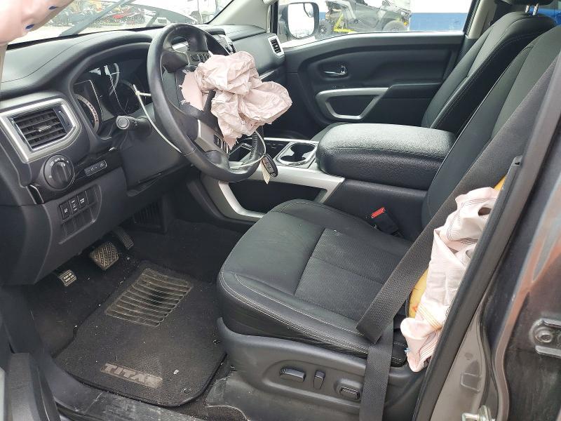 2017 Nissan Titan SV