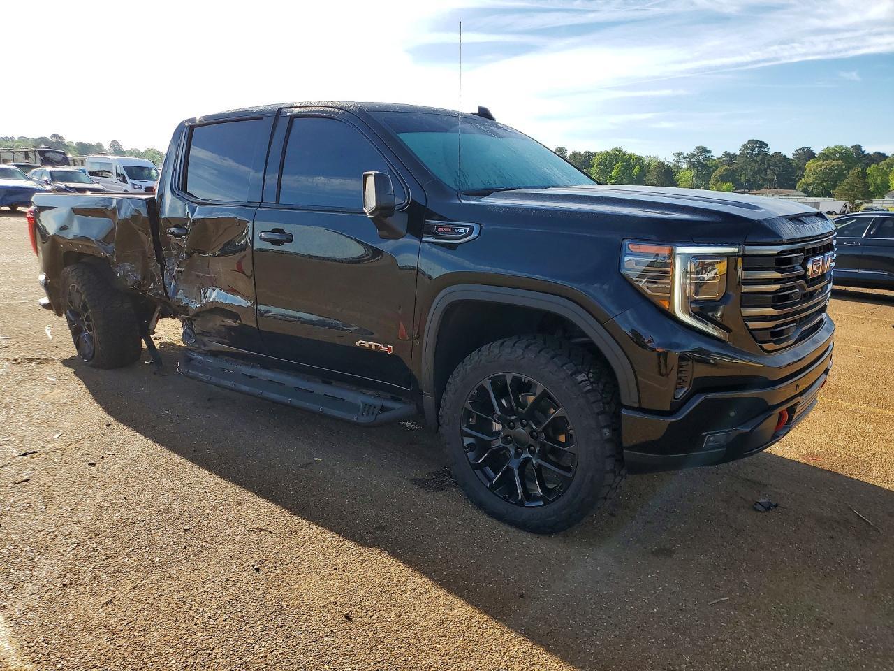 2025 GMC Sierra K1500 AT4