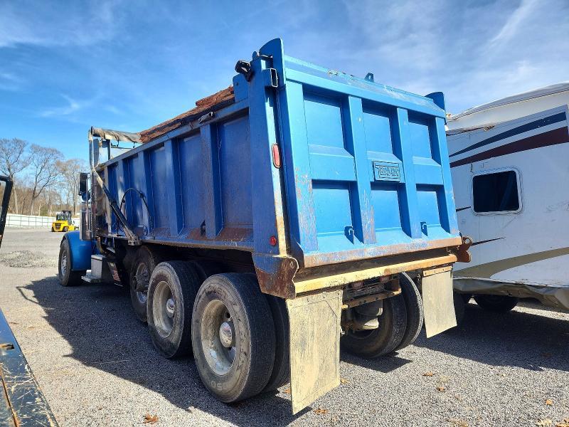 2003 Peterbilt 379 Dump Truck
