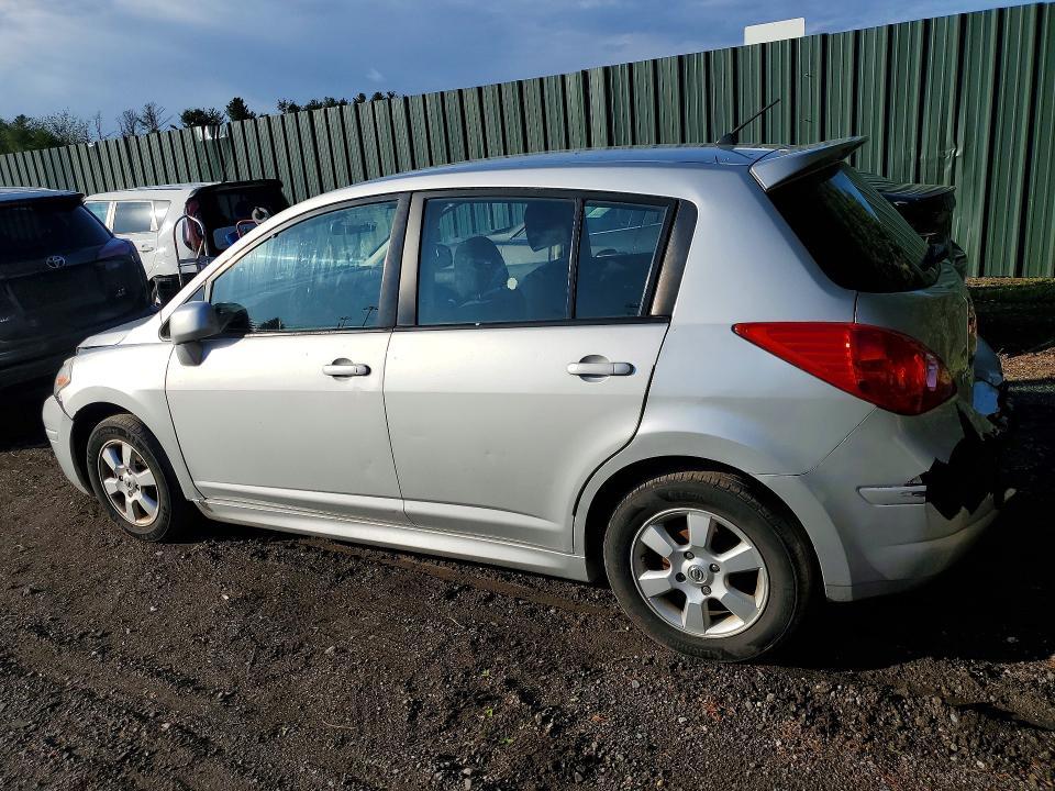 2010 Nissan Versa 1.8 s