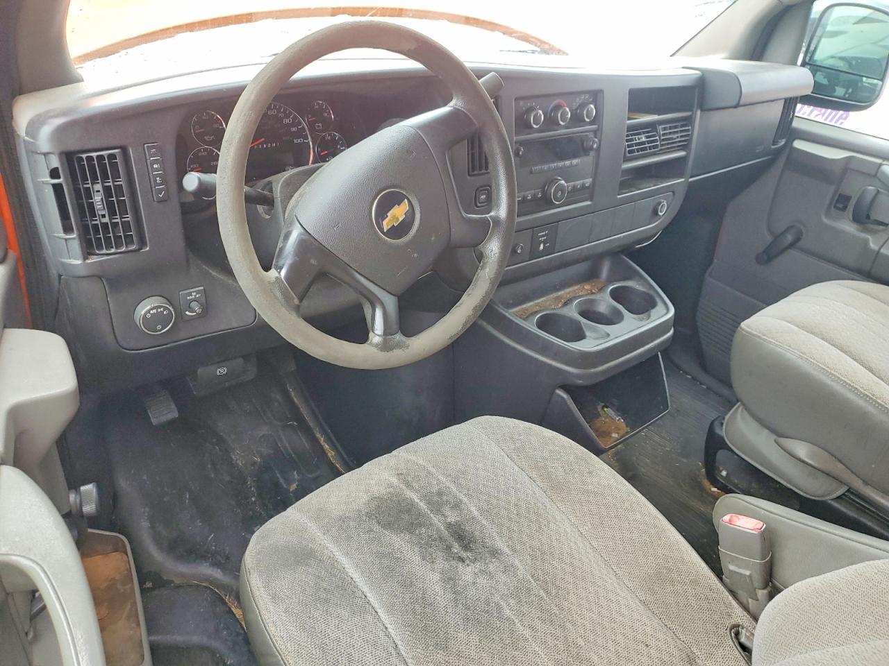 2014 Chevrolet Express Delivery Truck