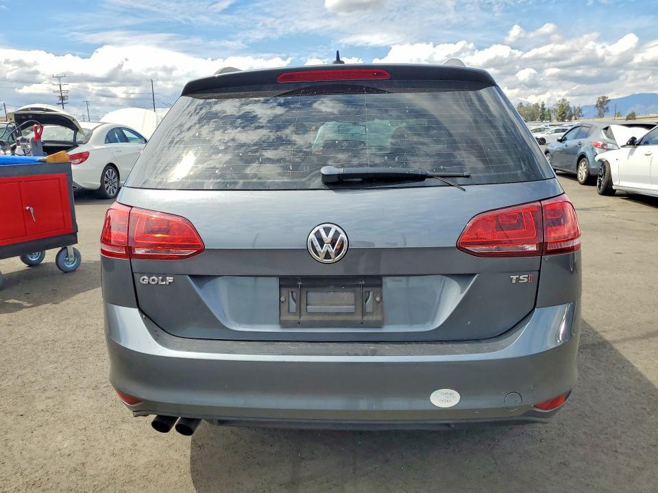2016 Volkswagen Golf Sportwagen s