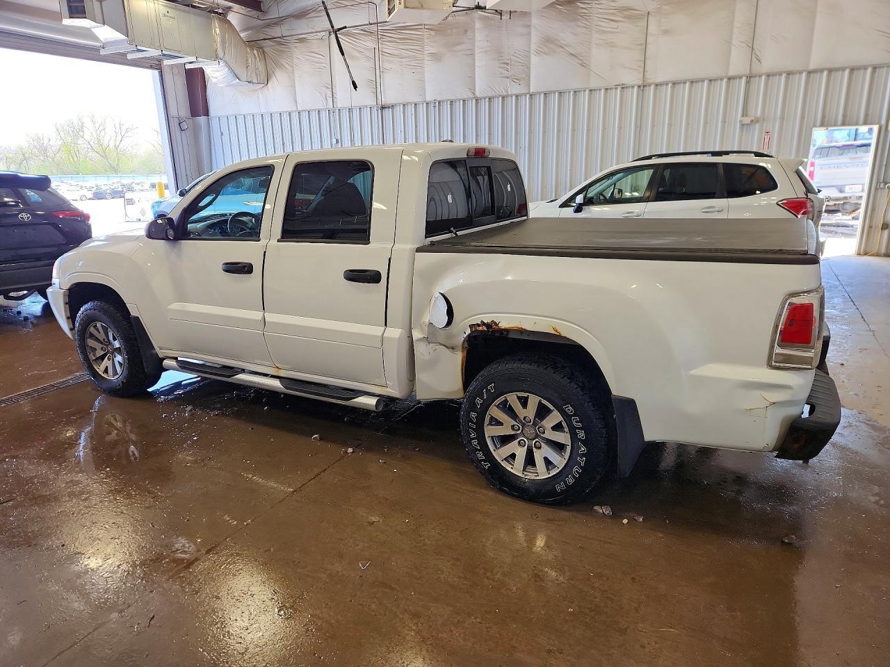 2007 Mitsubishi Raider LS