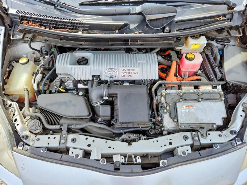 2010 Toyota Prius iii