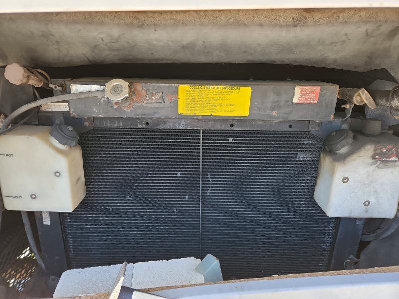 1999 Freightliner Chassis x Line Motor Home