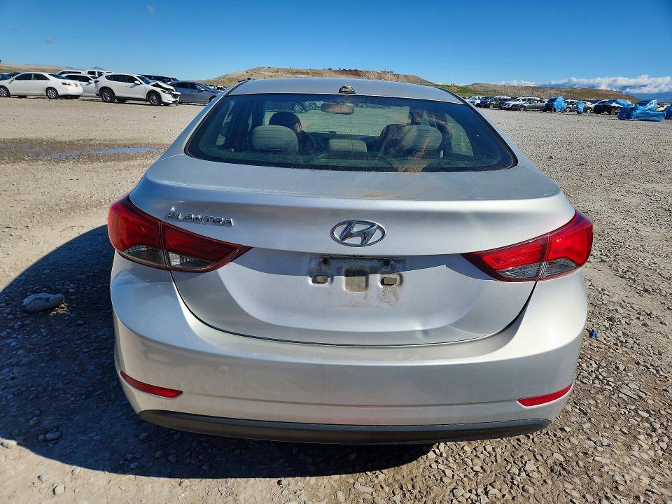 2016 Hyundai Elantra se