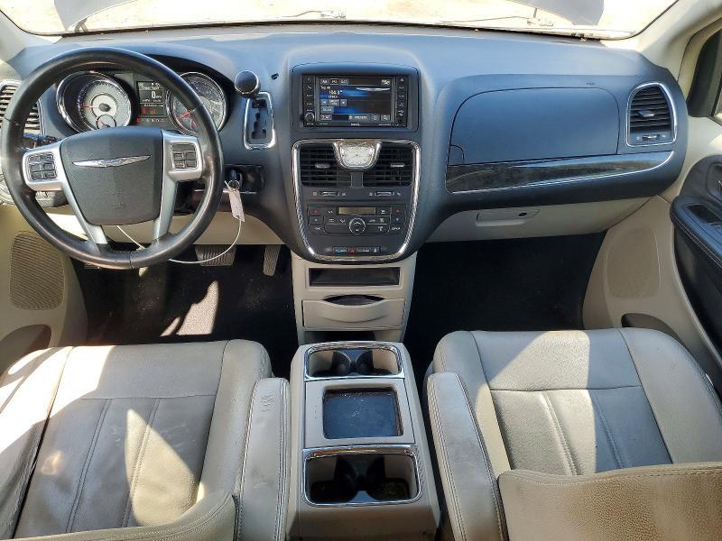 2013 Chrysler Town & Country Touring