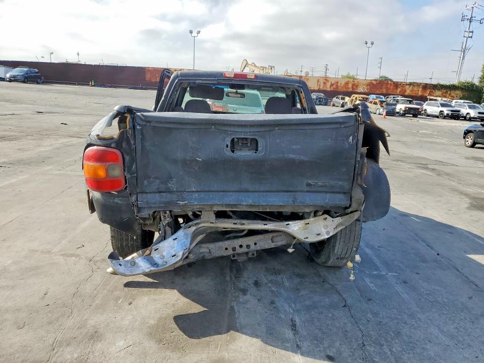 1999 GMC New Sierra C1500