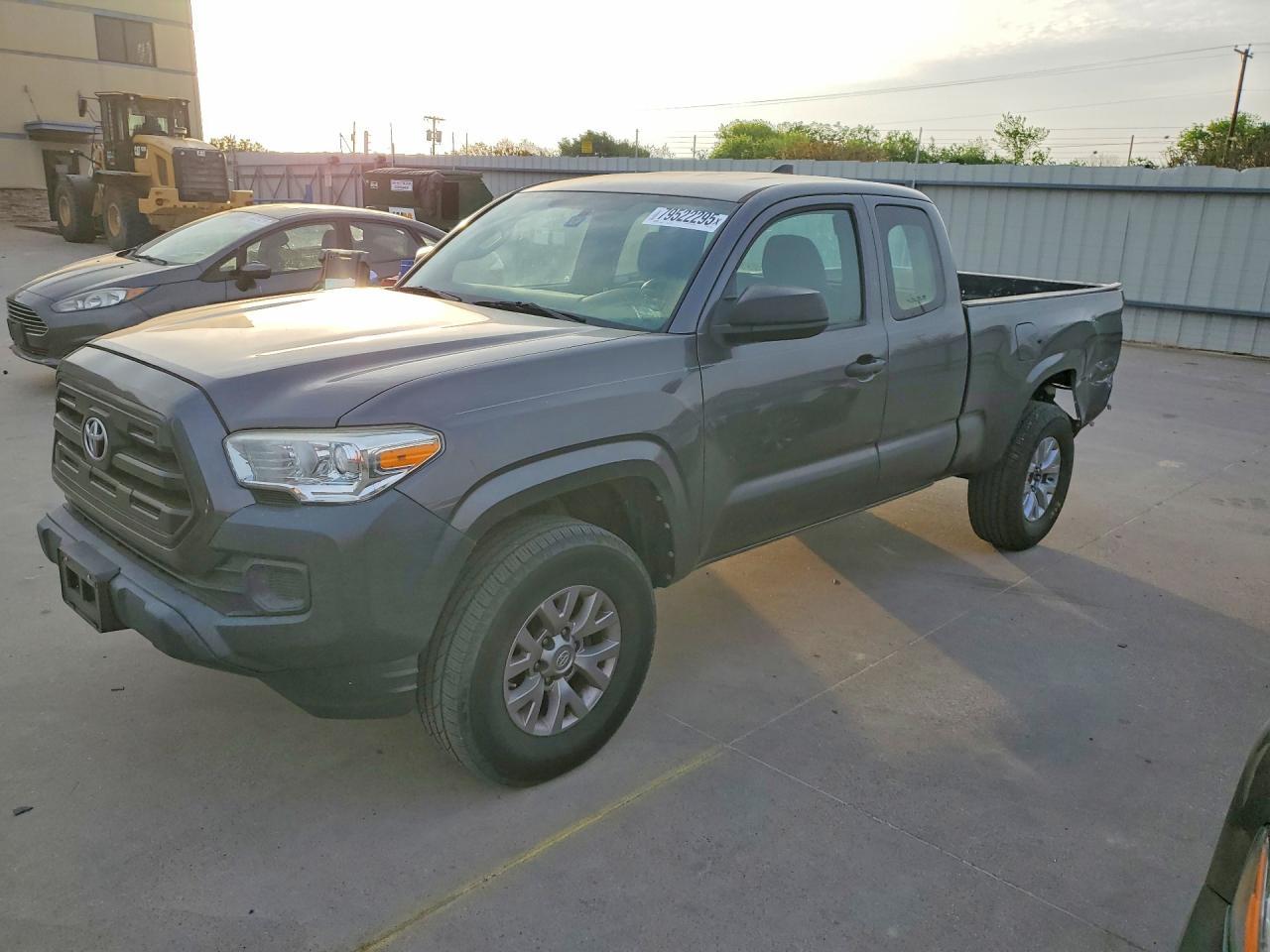 2016 Toyota Tacoma SR
