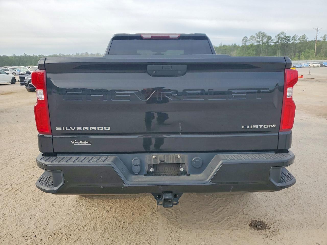 2021 Chevrolet Silverado C1500 Custom