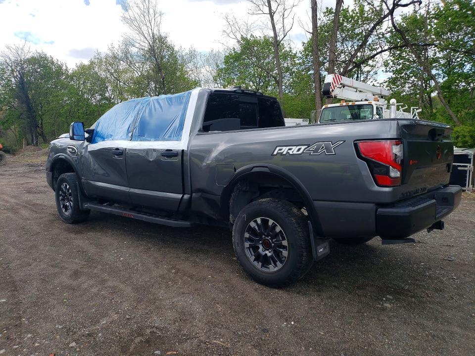 2023 Nissan Titan xd sv