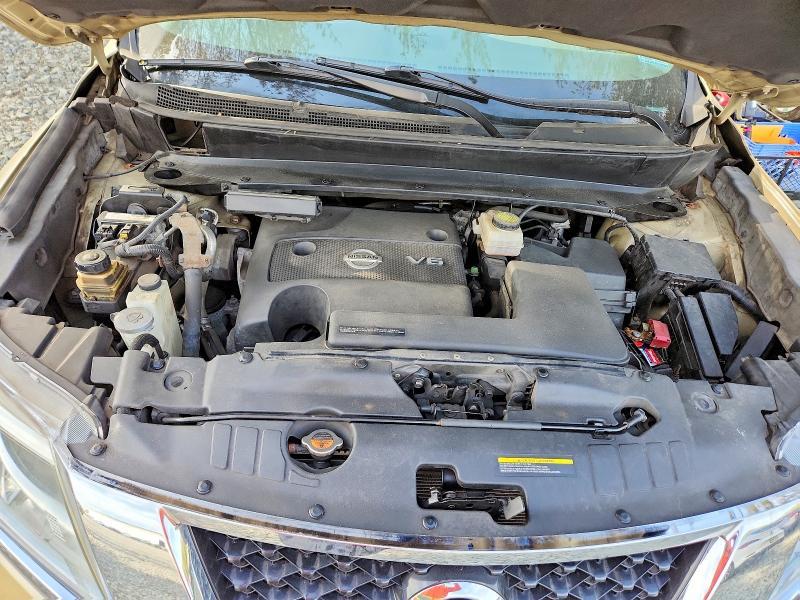 2013 Nissan Pathfinder s