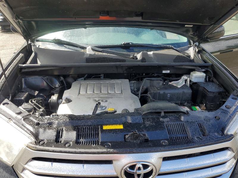 2012 Toyota Highlander se