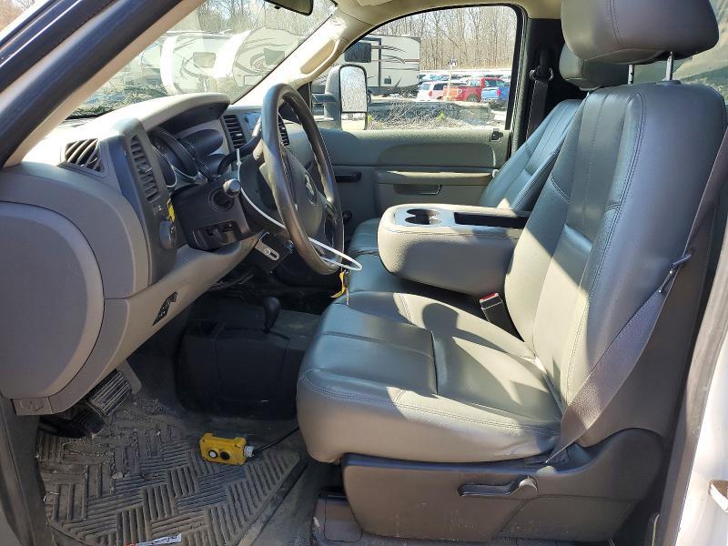 2012 Chev Rolet Silverado Dump Truck