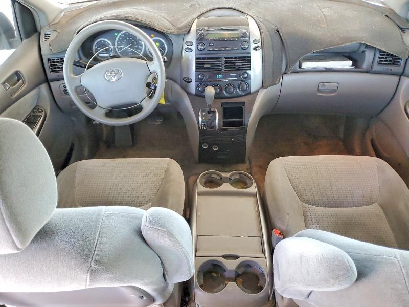 2006 Toyota Siena