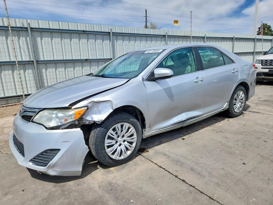 2012 Toyota Camry le
