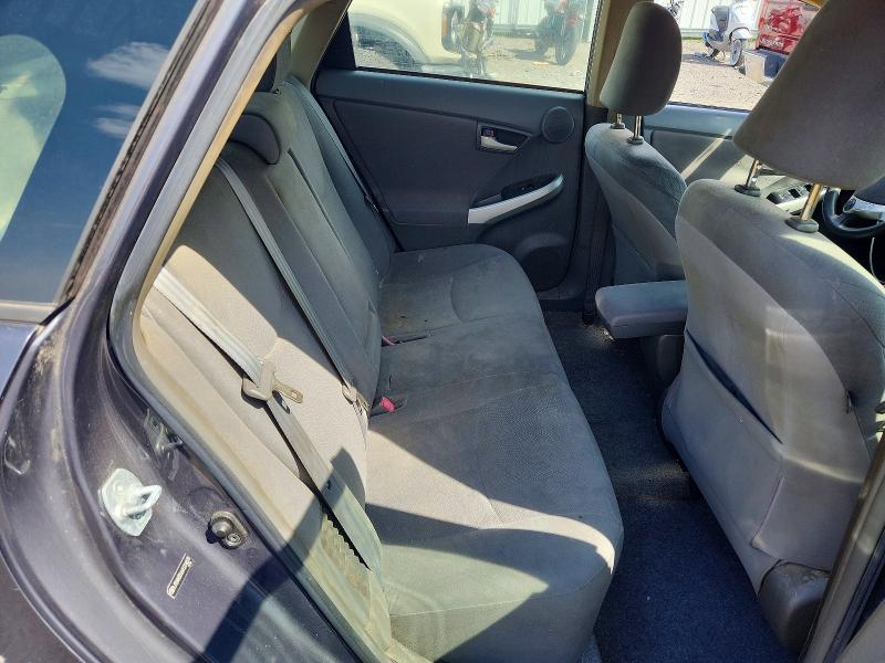 2010 Toyota Prius iii