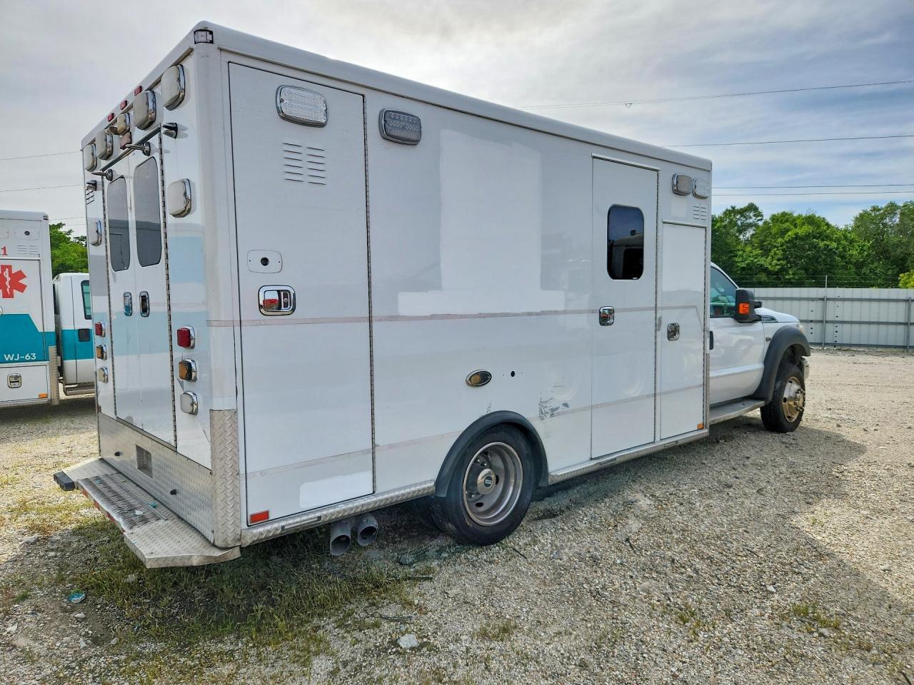 2016 Ford F550 Super Duty Ambulance