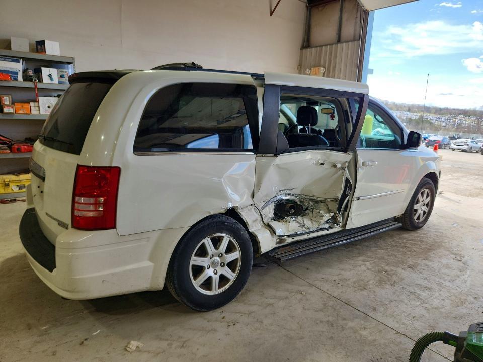 2010 Chrysler Town & Country Touring Plus