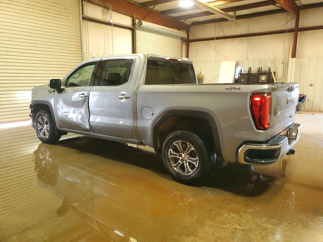 2025 GMC Sierra K1500 SLT