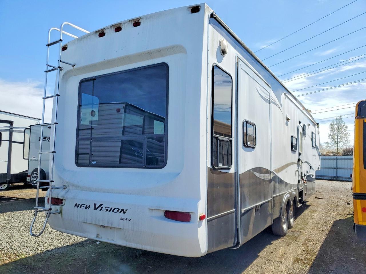 2005 KZ 2005 KZ-RV Camper