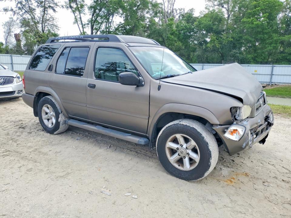 2004 Nissan Pathfinder se