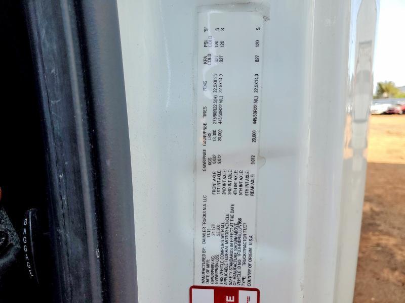 2020 Freightliner Cascadia 126 Semi Truck