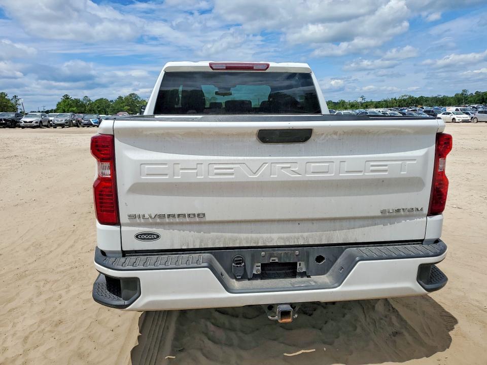 2022 Chevrolet Silverado K1500 Custom