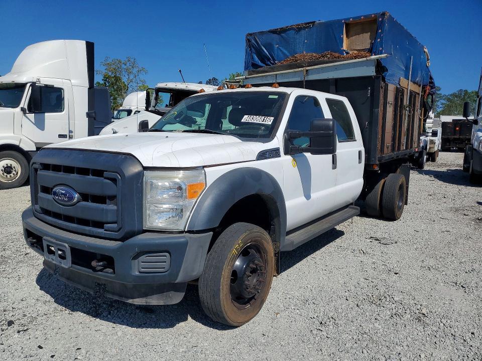 2015 Ford F450 Super Duty Flatbed Truck