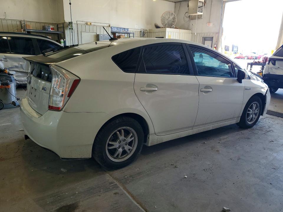 2010 Toyota Prius iii