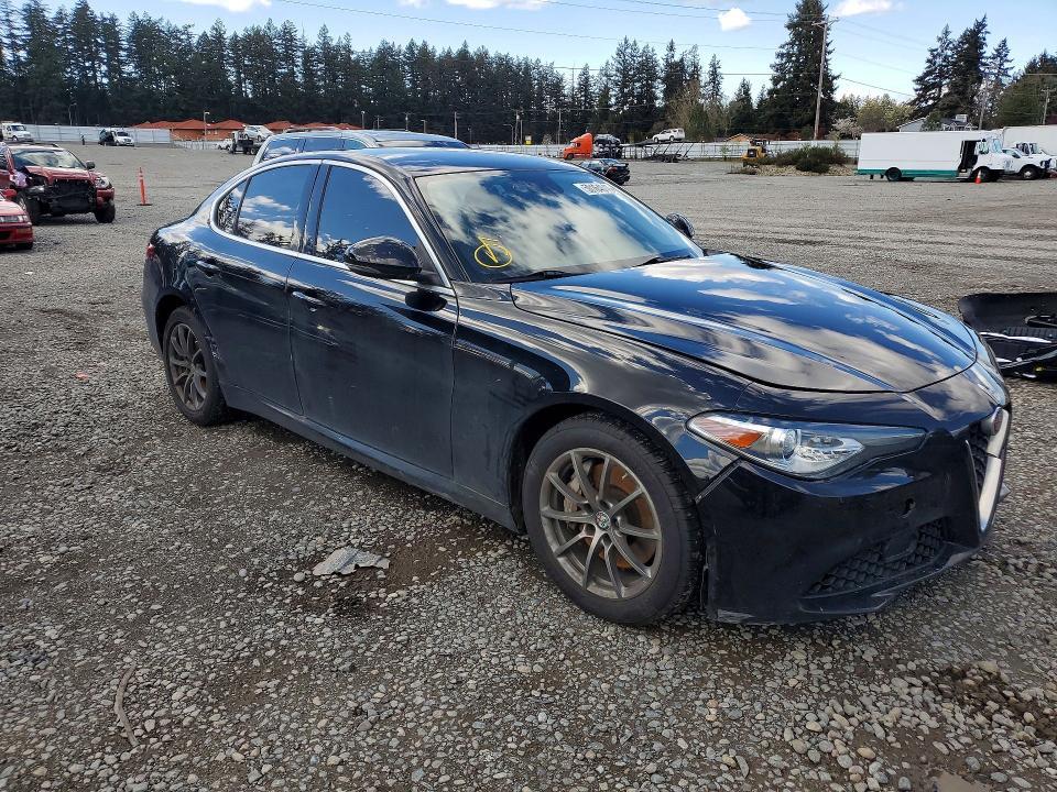 2018 Alfa Romeo Giulia Q4
