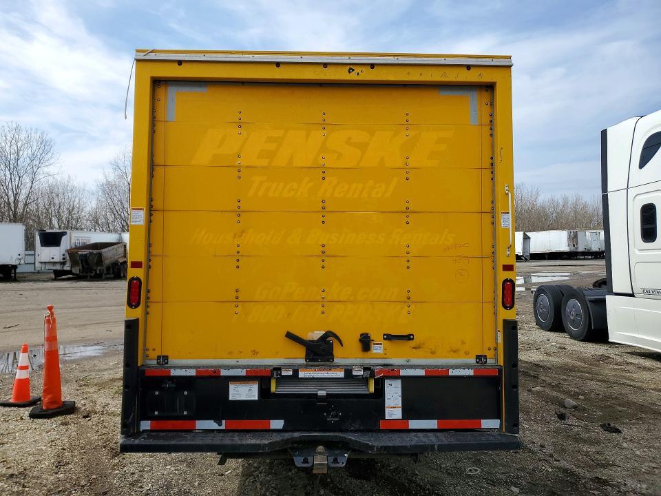 2022 GMC Savana BOX Truck