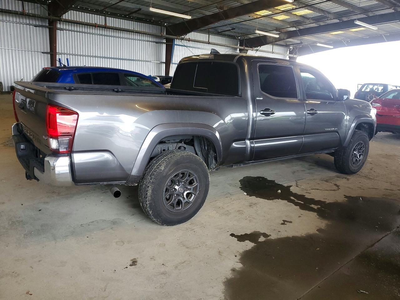 2018 Toyota Tacoma SR5 V6