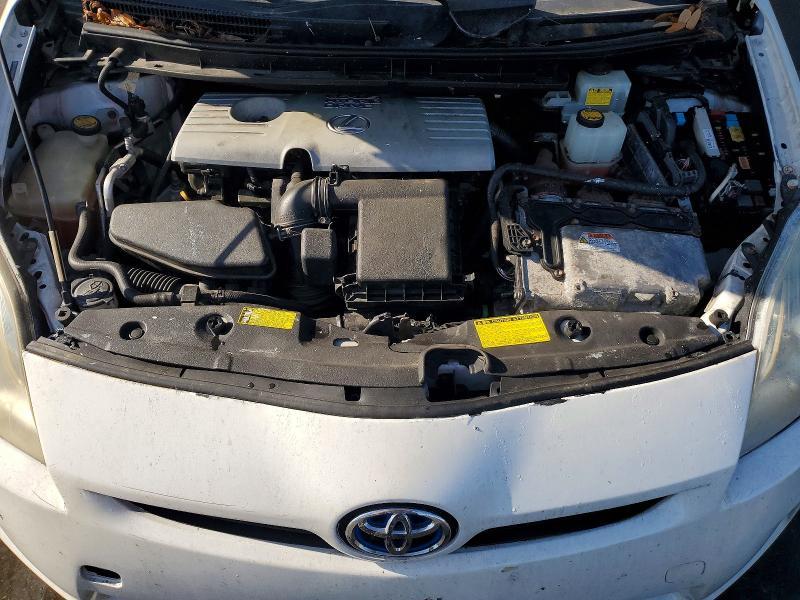 2010 Toyota Prius iii