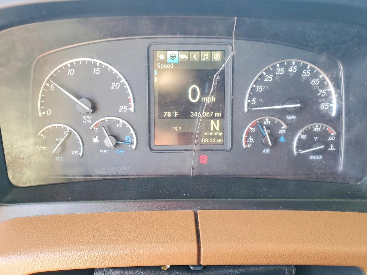 2020 Freigliner 2020 Freightliner Cascadia 126 Semi Truck