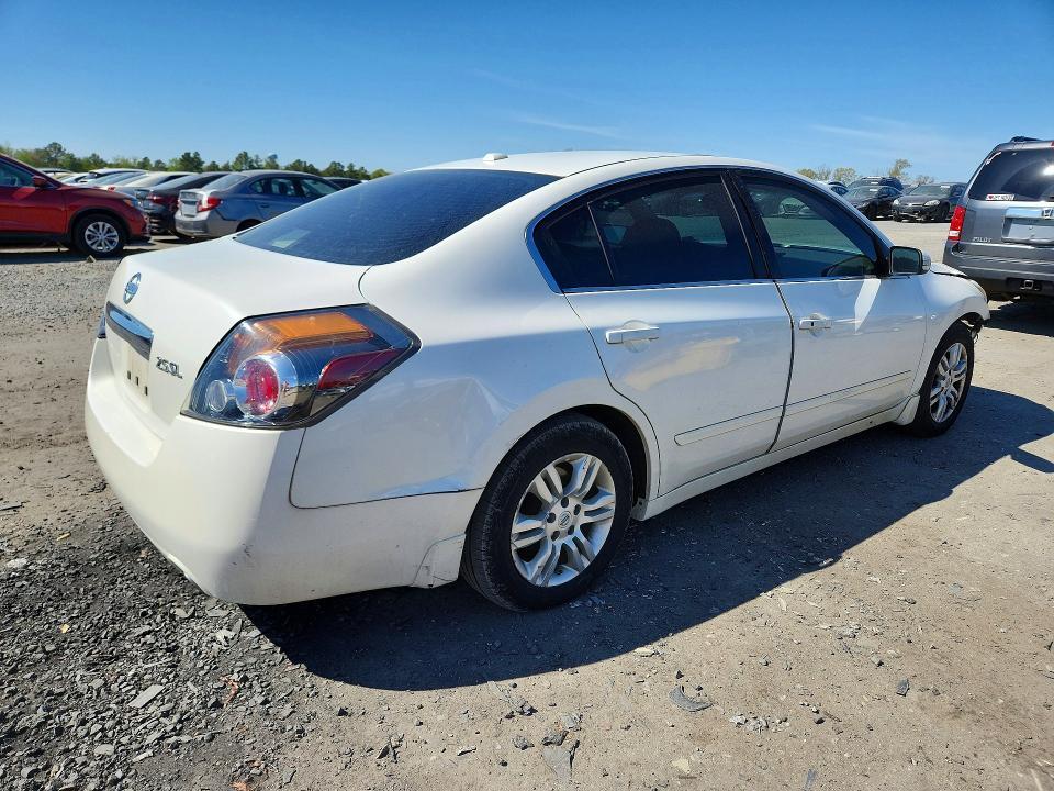 2010 Niss Altima 2.5