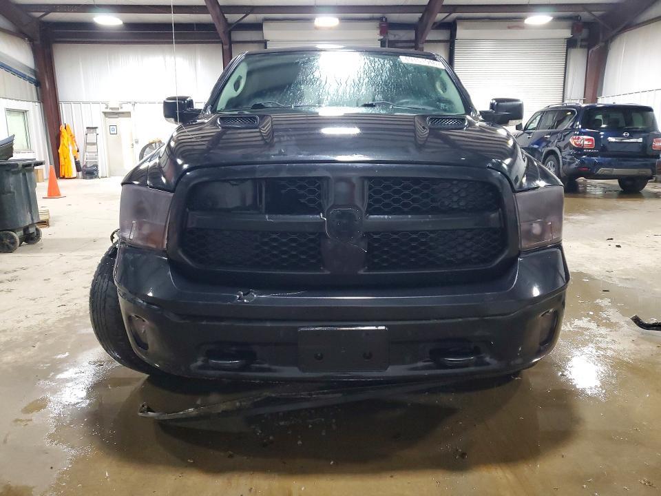2015 Dodge RAM 1500 SLT