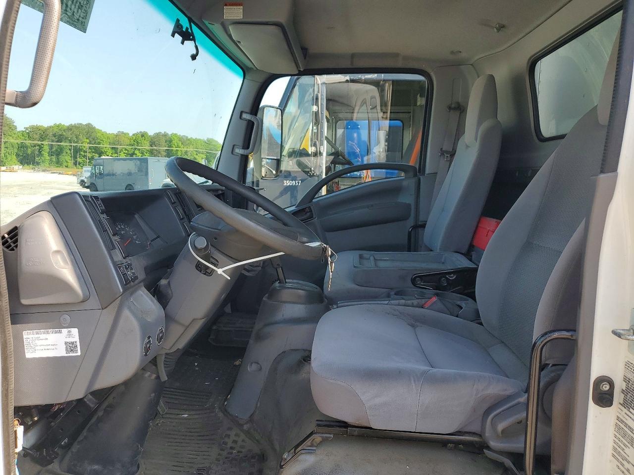 2019 Isuzu NPR HD Delivery Truck