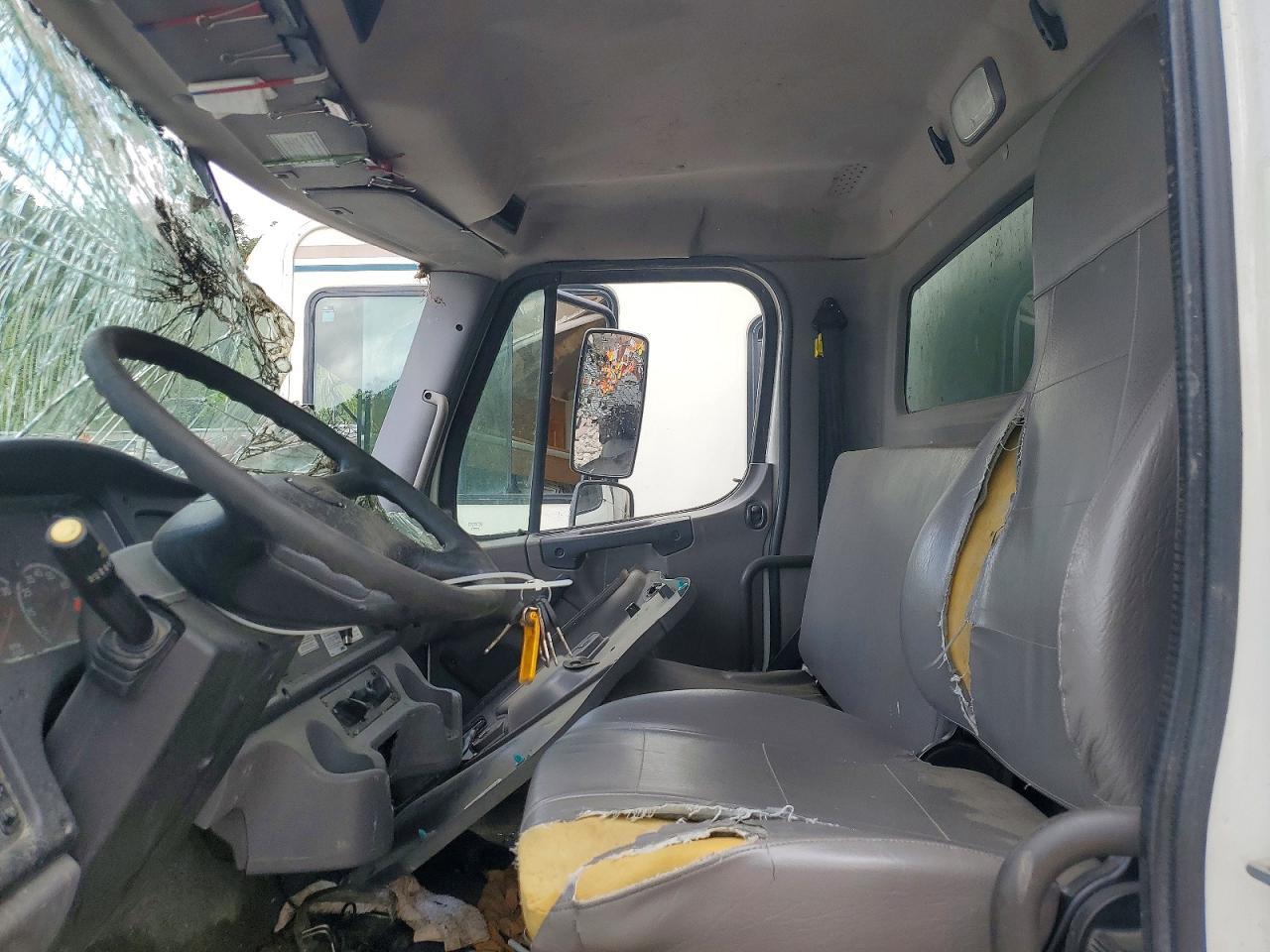 2020 Freigliner 2020 Freightliner Business Class M2 Refuse Truck