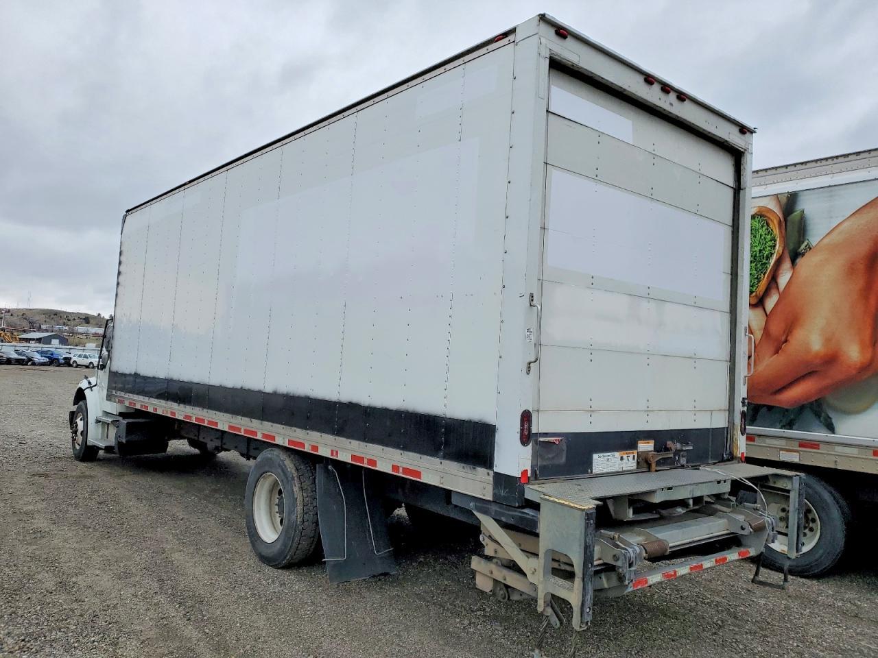 2018 Freigliner 2018 Freightliner Business Class M2 BOX Truck