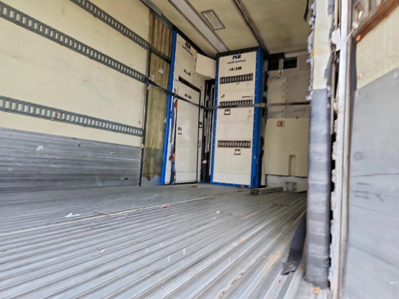 2015 Utility VS2RA Refrigerated Van Trailer