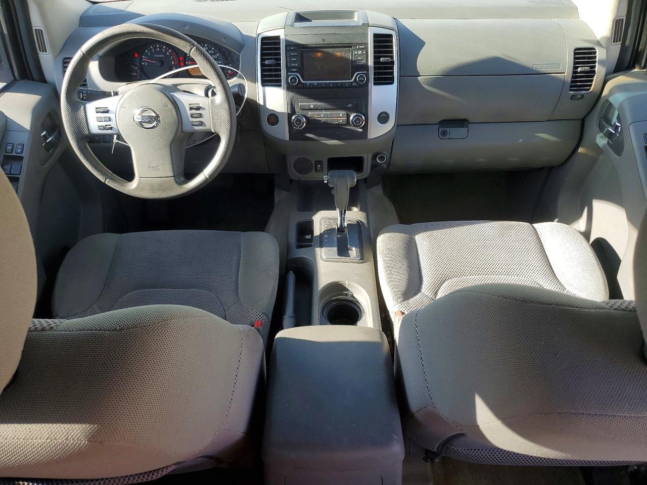 2016 Nissan Frontier SV