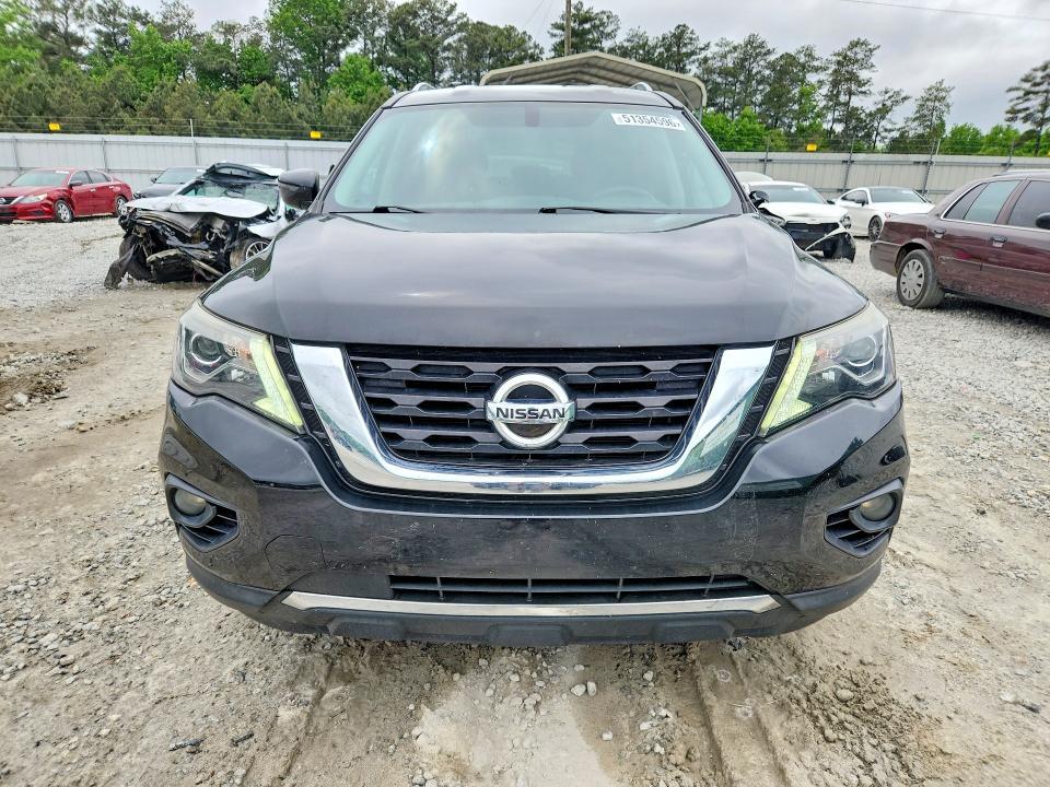 2020 Nissan Pathfinder sv