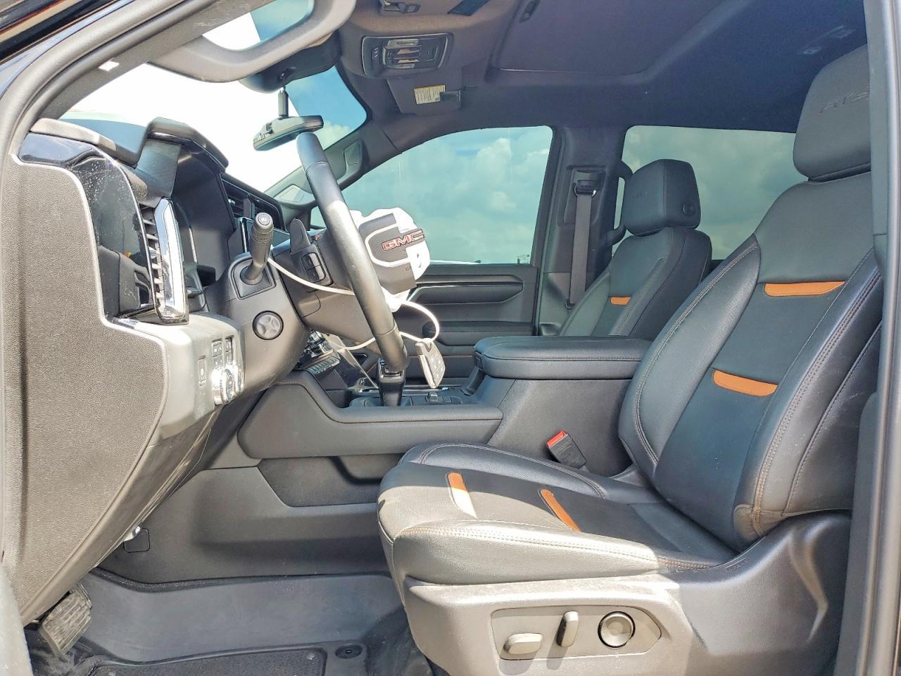 2024 GMC Sierra K1500 AT4