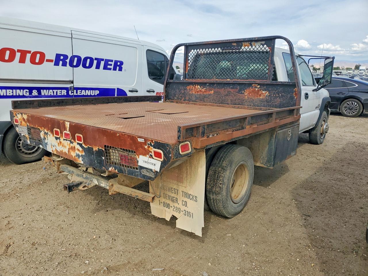 2005 GMC Sierra Flatbed Truck