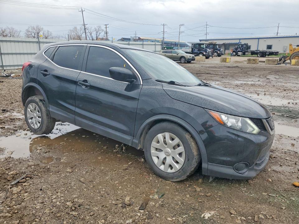 2018 Nissan Rogue Sport s