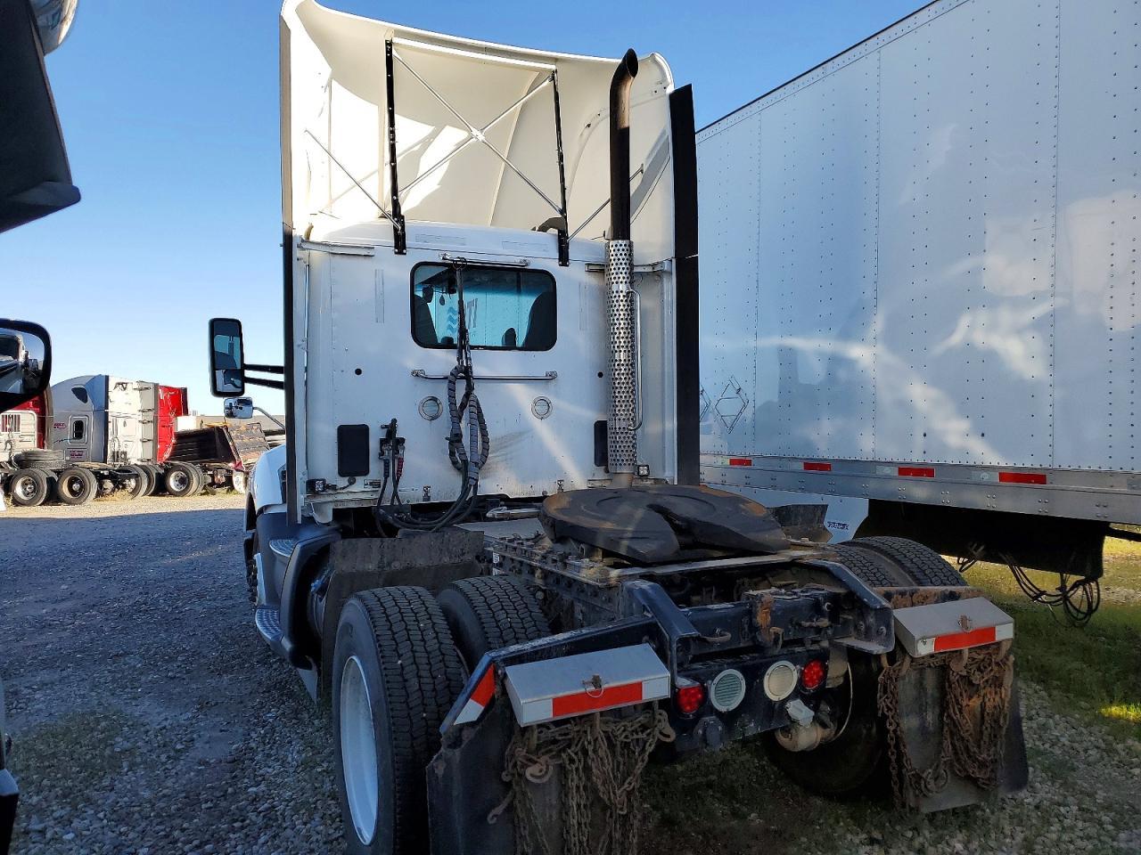 2020 Kenworth Construction T680