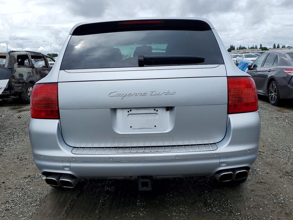 2004 Porsche Cayenne Turbo